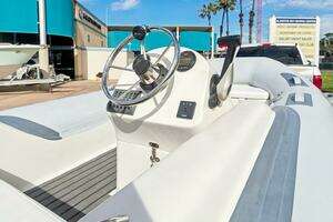 2000 Sea Ray 370 Express Cruiser thumbnail 70