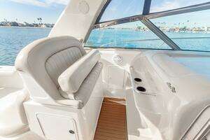 2000 Sea Ray 370 Express Cruiser thumbnail 53