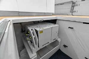 42ft HCB Yacht For Sale