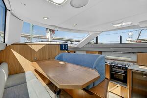 Southerly 420 raised salon