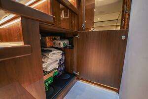 2019 Princess F55 thumbnail 25