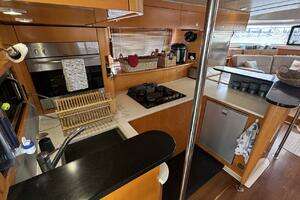 2009 Fountaine Pajot Cumberland 46 thumbnail 10