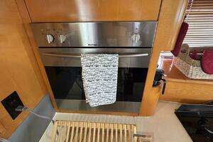 2009 Fountaine Pajot Cumberland 46 thumbnail 13