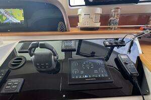 2009 Fountaine Pajot Cumberland 46 thumbnail 32