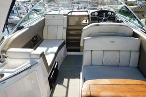 2019 Regal 28 Express thumbnail 10