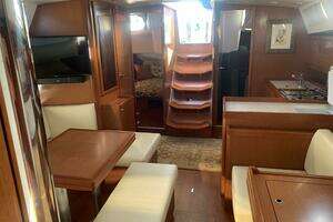 2014 Beneteau 45 thumbnail 10