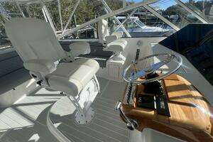 2007 Viking 52 Open thumbnail 12