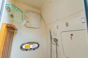 2019 Boston Whaler 380 Outrage thumbnail 46