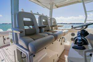 2019 Boston Whaler 380 Outrage thumbnail 20
