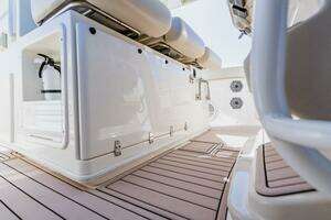 2019 Boston Whaler 380 Outrage thumbnail 22