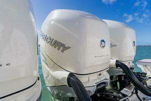 2019 Boston Whaler 380 Outrage thumbnail 34