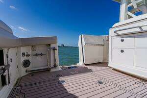 2019 Boston Whaler 380 Outrage thumbnail 28