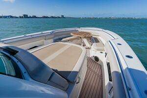 2019 Boston Whaler 380 Outrage thumbnail 7