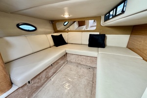 Floating Options 32ft Regal Yacht For Sale