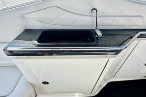 Floating Options 32ft Regal Yacht For Sale