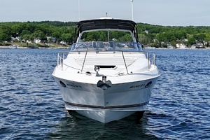 Floating Options 32ft Regal Yacht For Sale