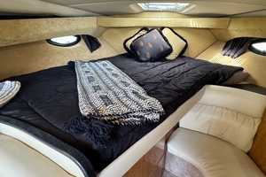Floating Options 32ft Regal Yacht For Sale
