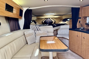 Floating Options 32ft Regal Yacht For Sale