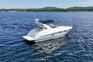 Floating Options 32ft Regal Yacht For Sale