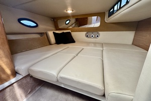 Floating Options 32ft Regal Yacht For Sale
