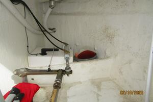 37' Great Harbour lazarette starboard