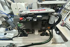 37' Great Harbour port main engine1