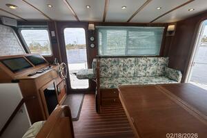 37' Great Harbour salon starboard