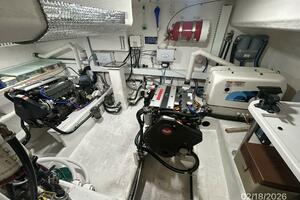 37' Great Harbour engine room