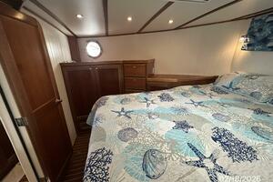 37' Great Harbour master stateroom port