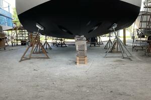 37' Great Harbour hauled out2