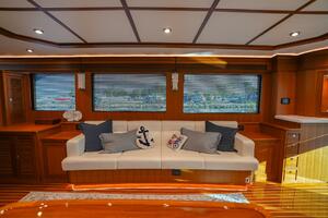 Salon Facing Starboard
