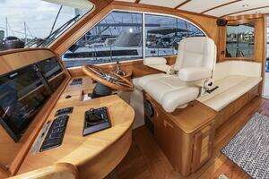 2018 Legacy 36 thumbnail 21