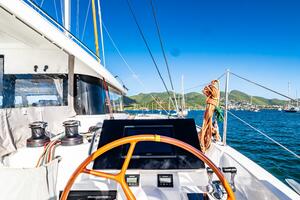 45FT (13.72M) EXCESS Worth Avenue Yachts