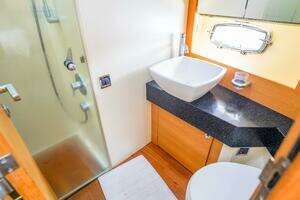 2009 Fairline thumbnail 35