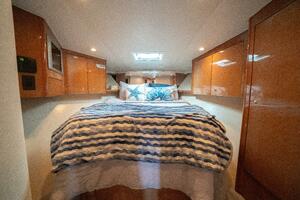 2005 Viking 52 Convertible 