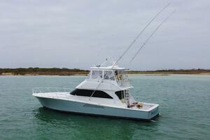 2005 Viking 52 Convertible 