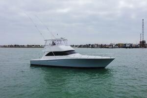 2005 Viking 52 Convertible 