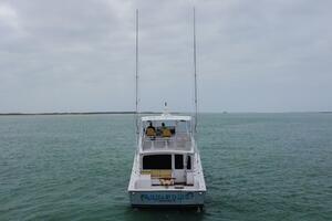 2005 Viking 52 Convertible 