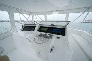 2005 Viking 52 Convertible 