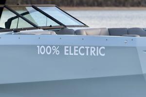 23ft Correct Craft Yacht For Sale