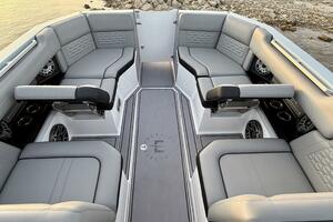 23ft Correct Craft Yacht For Sale