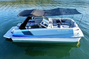 23ft Correct Craft Yacht For Sale