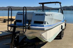 23ft Correct Craft Yacht For Sale