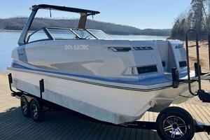 23ft Correct Craft Yacht For Sale