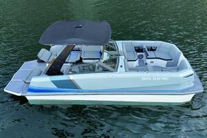 23ft Correct Craft Yacht For Sale