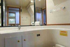 1998 Bayliner 4788 thumbnail 33