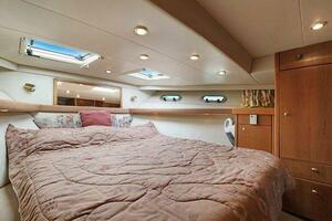 Photo 5945223 for 1998 Bayliner 4788  