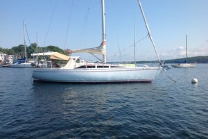 Photo 5945328 for 1981 Yamaha Boats 36 Detente 