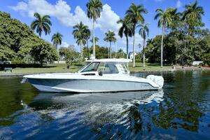 350 Realm 2019 Boston Whaler 350 Realm Yacht For Sale in Galveston TX