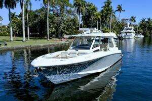 350 Realm 2019 Boston Whaler 350 Realm Yacht For Sale in Galveston TX
